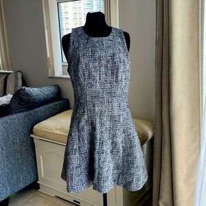 Banana Republic Black White Fit & Flare Dress Tweed Style lined Sleeveless 10P